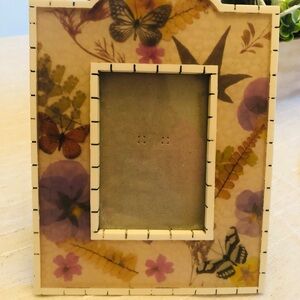 Floral Butterfly Picture Frame - Cream and Purple